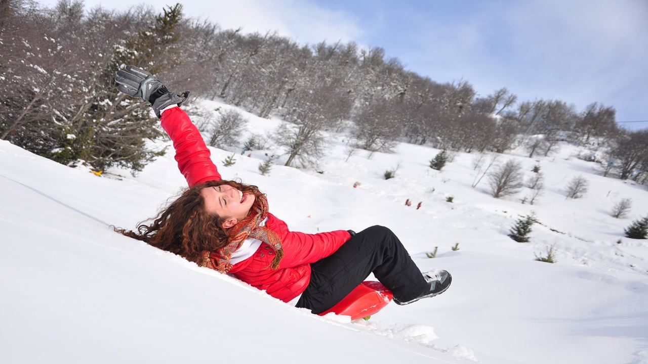 Dia De Neve No Parque De Inverno Piedras Blancas (1)