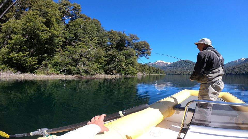 Pesca no Lago Fonck: Dia Completo com Guia e Almoço foto 11