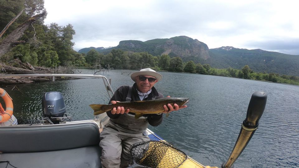Pesca no Lago Fonck: Dia Completo com Guia e Almoço foto 9
