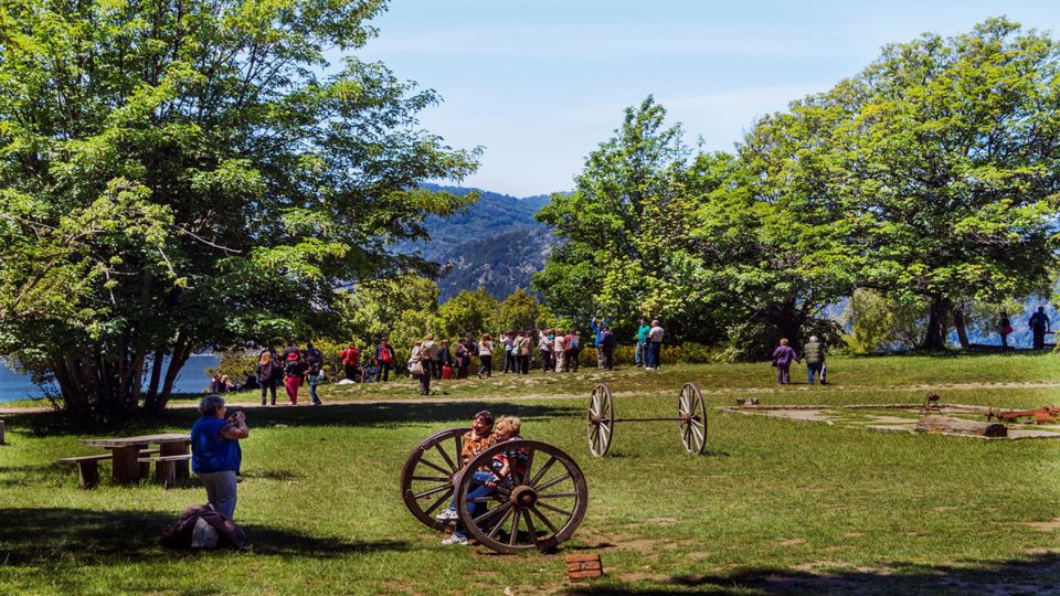 Catamarã para Ilha Victoria e Bosque de Arrayanes foto 10