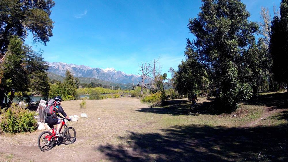 Mountain Bike Particular Pelas Passarelas Do Rio Manso (1)