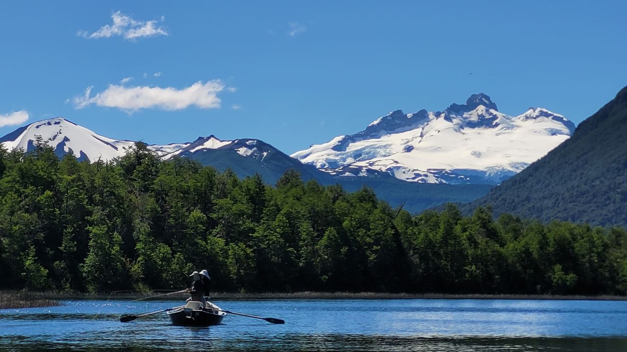 Fly Fishing In Patagonian Lakes (7)