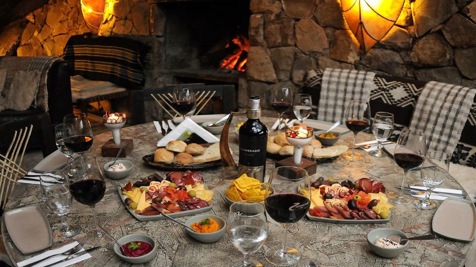 Travessia Noturna Pela Neve E Jantar No Cerro Catedral foto 4